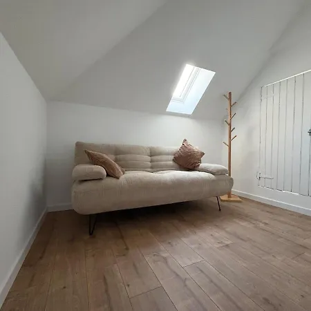 Cottage *